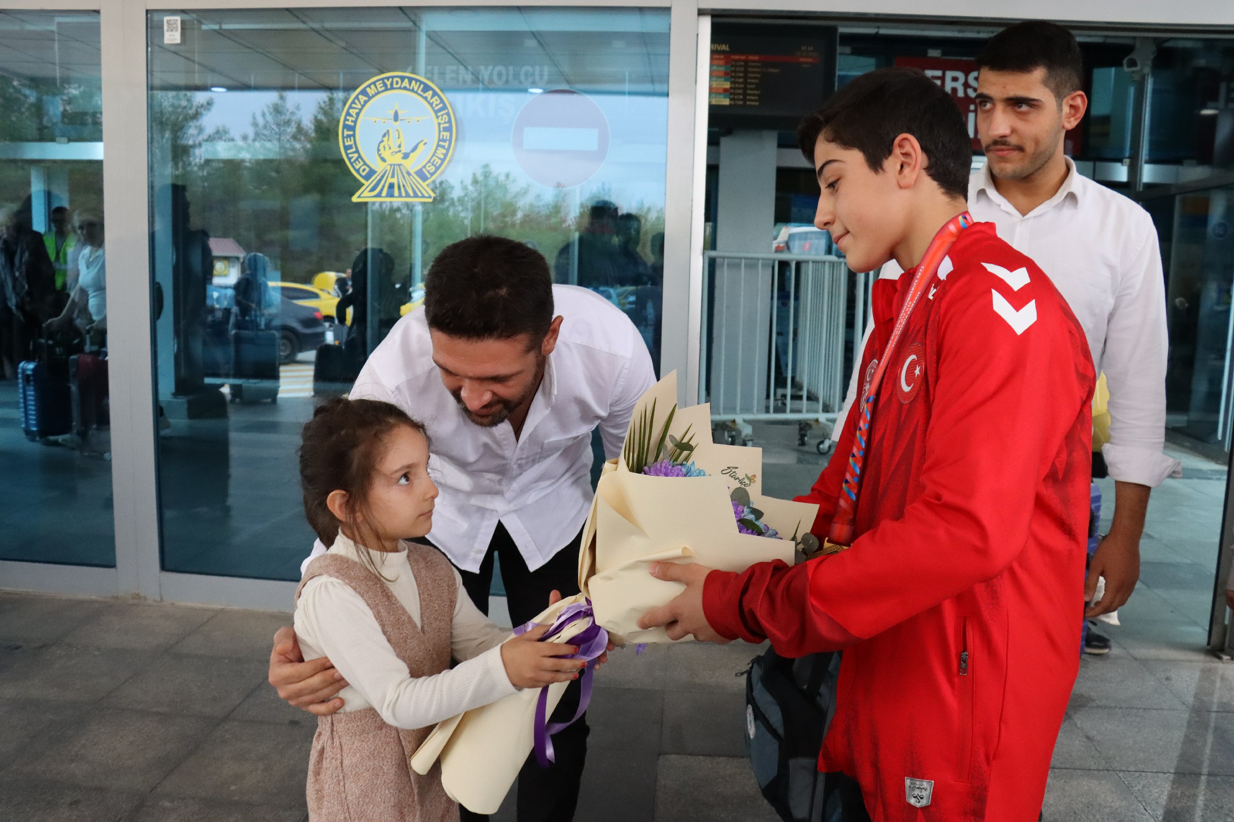 BALKAN ŞAMPİYONU MEMLEKETİ ŞANLIURFA’DA COŞKUYLA KARŞILANDI
