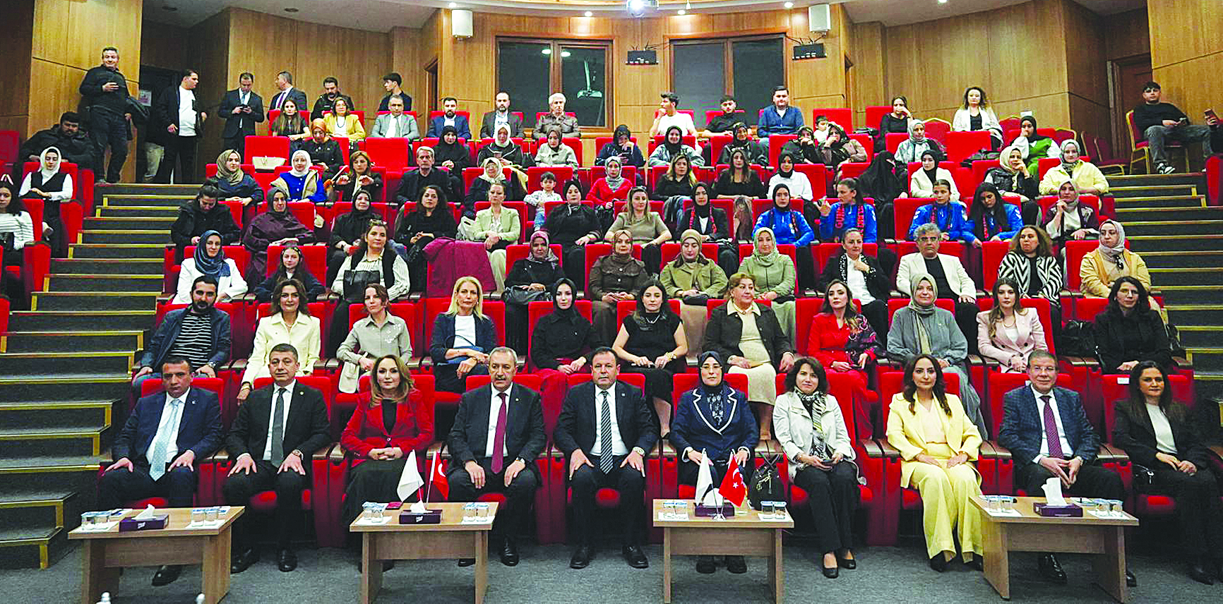 Zirvede Kadın Var Etkinliği Şanlıurfa’da Yoğun Katılımla Gerçekleştirildi
