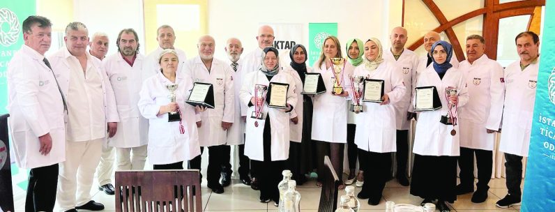 Baklavada Kadın Ustalar Sahneye Çıkıyor